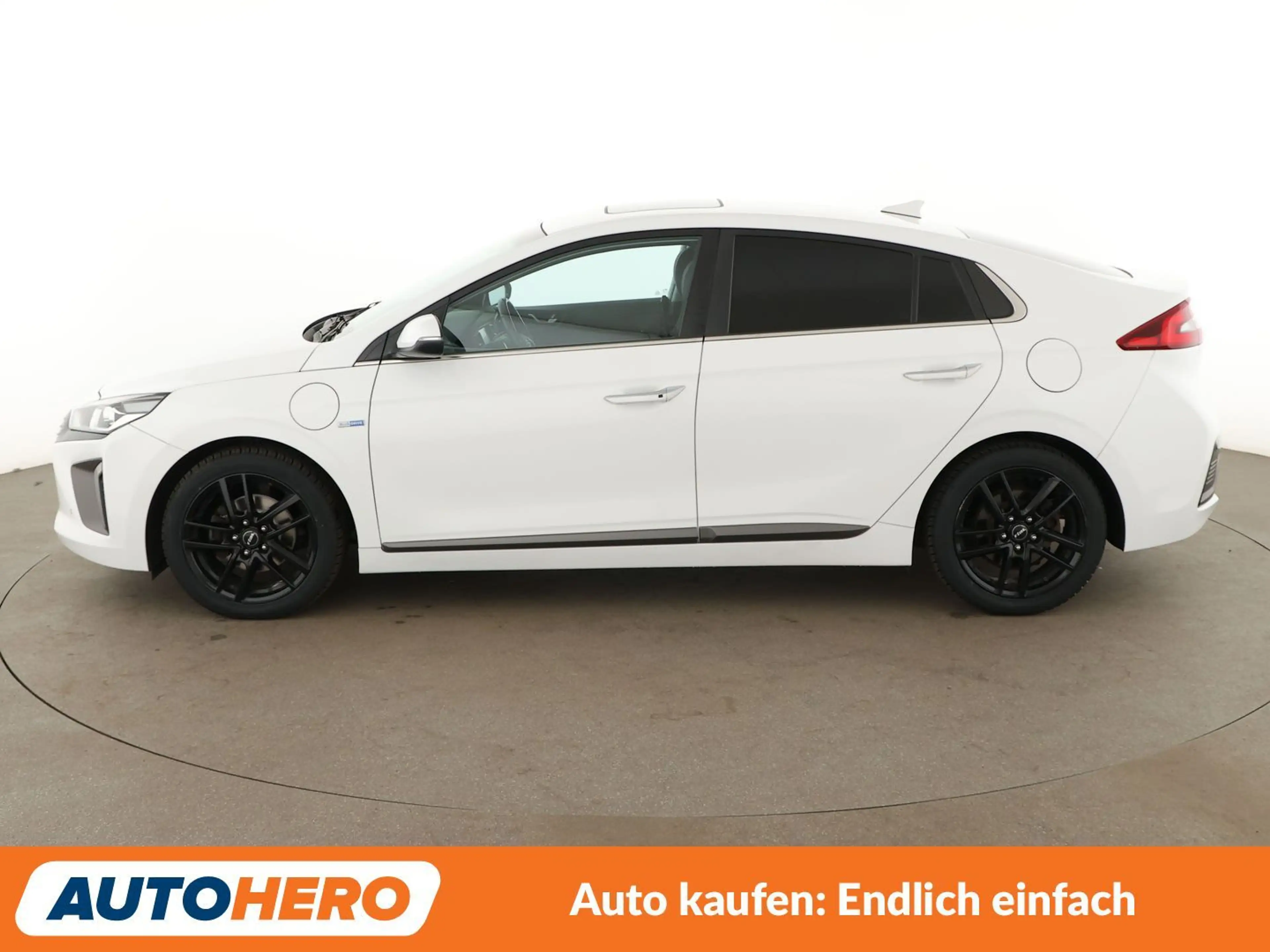 Hyundai IONIQ 1.6 Hybrid Premium Aut.*NAVI*BI-XENON*ACC*CAM*PDC* — photo 3
