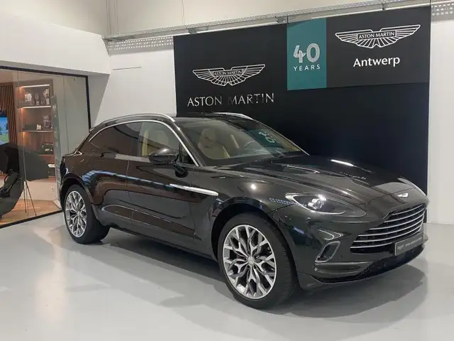 Aston Martin DBX DBX550 4.0 V8