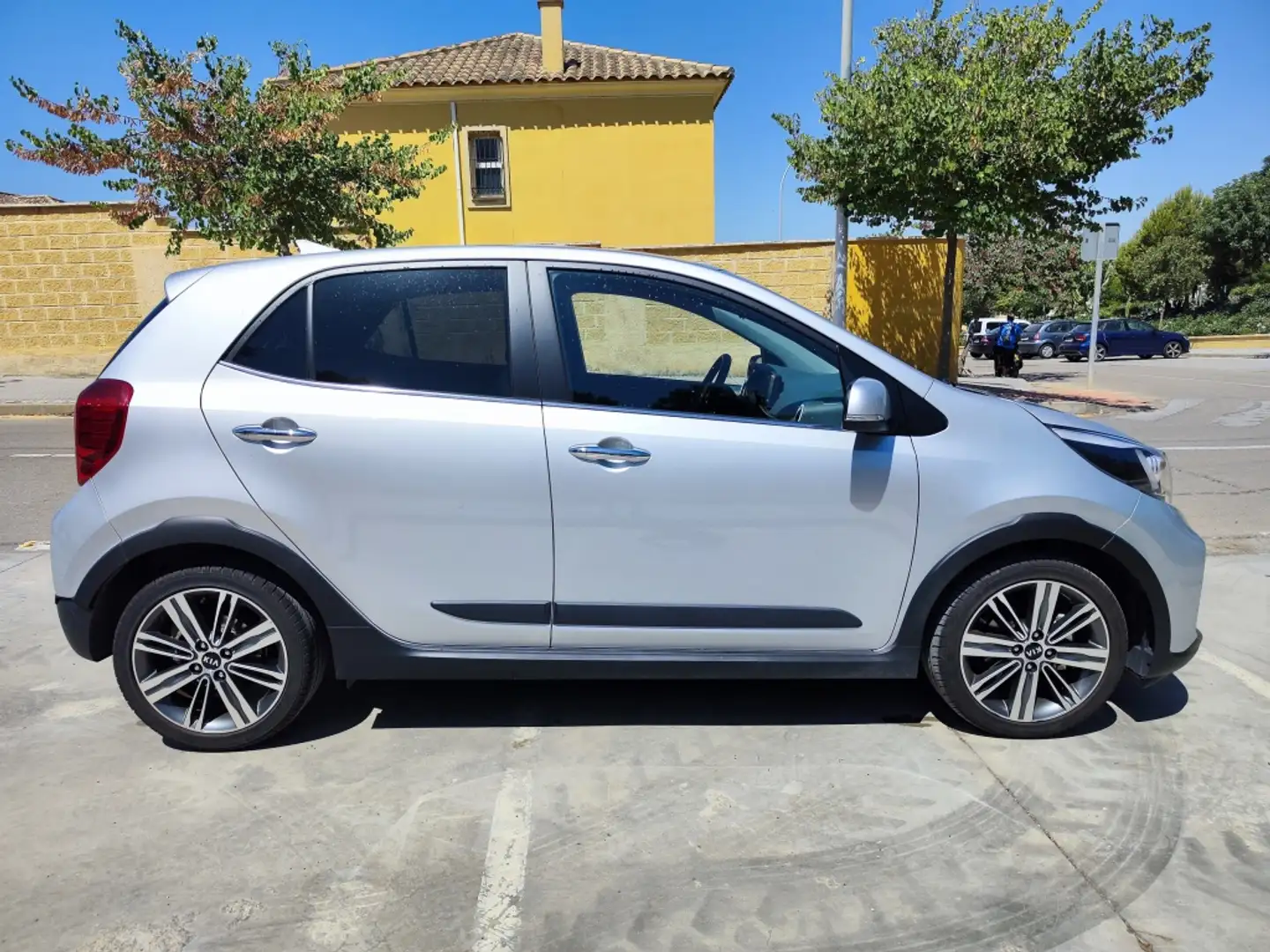 Kia Picanto 1.0 T-GDi Eco-Dynamics X-Line Gri - 2