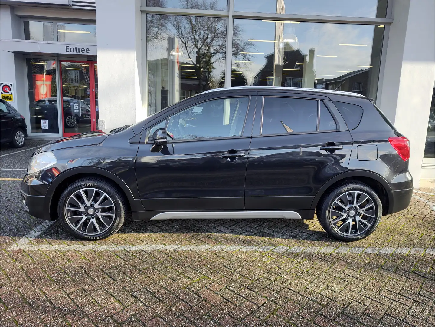 Suzuki SX4 S-Cross 1.6 HIGH EXECUTIVE Open dak | Draadloze Carplay | Schwarz - 2