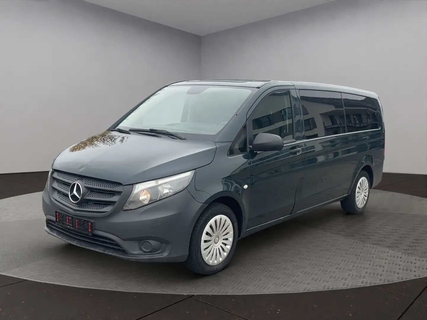 Mercedes-Benz Vito 119 CDI Tourer extralang Autom Kamera Navi Grün - 1
