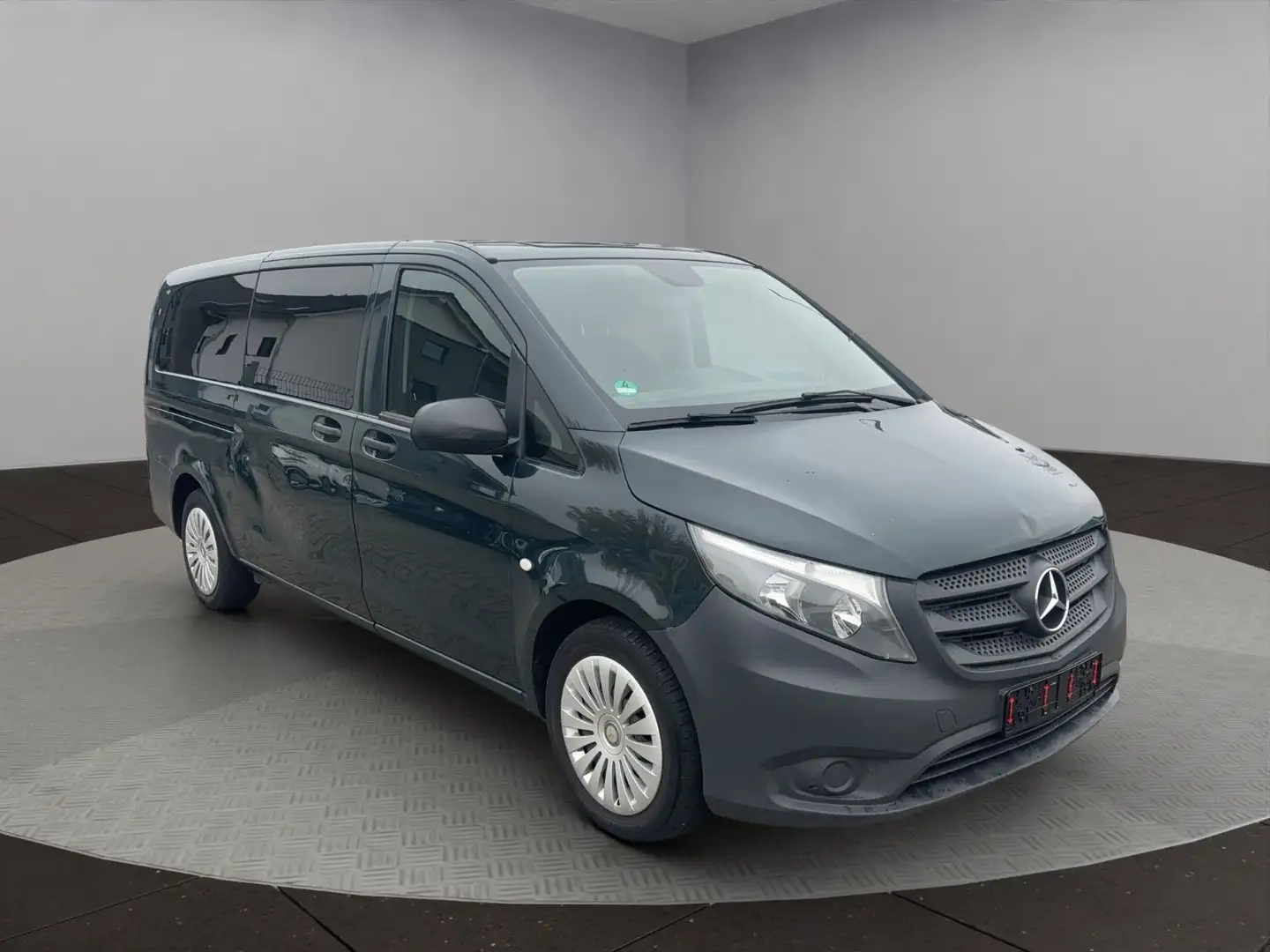 Mercedes-Benz Vito 119 CDI Tourer extralang Autom Kamera Navi Grün - 2