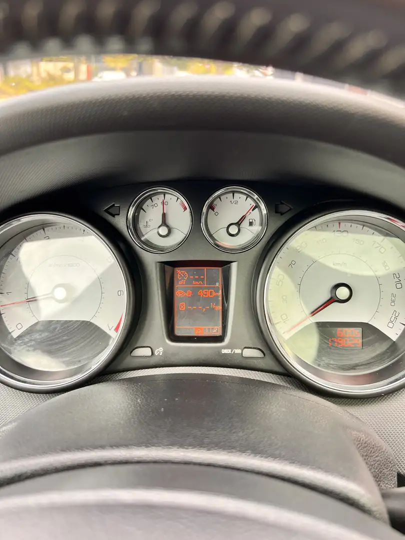 Peugeot 308 1.6 THP Signature Zwart - 2