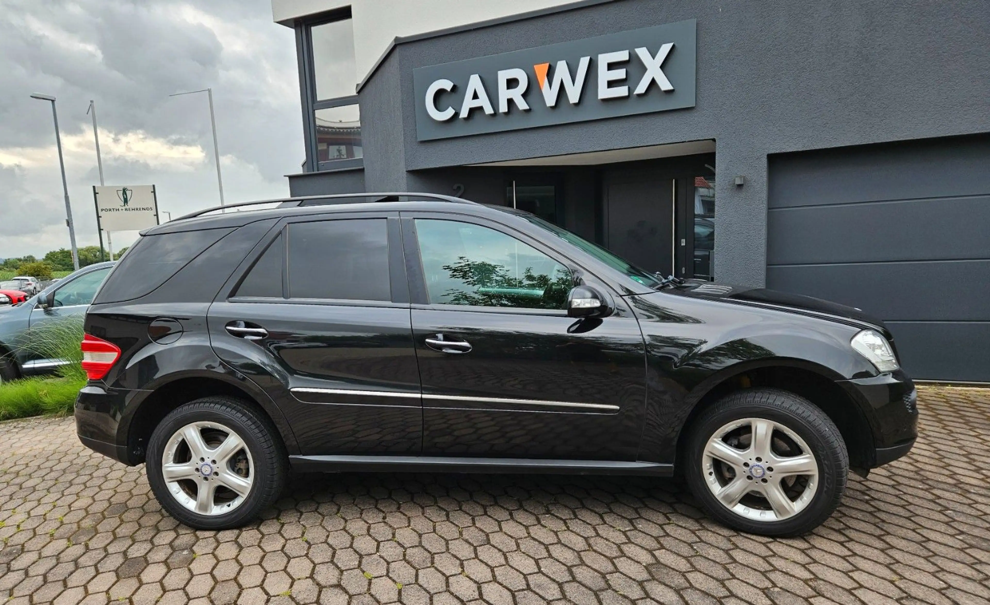 Mercedes-Benz ML 320 CDI — photo 2