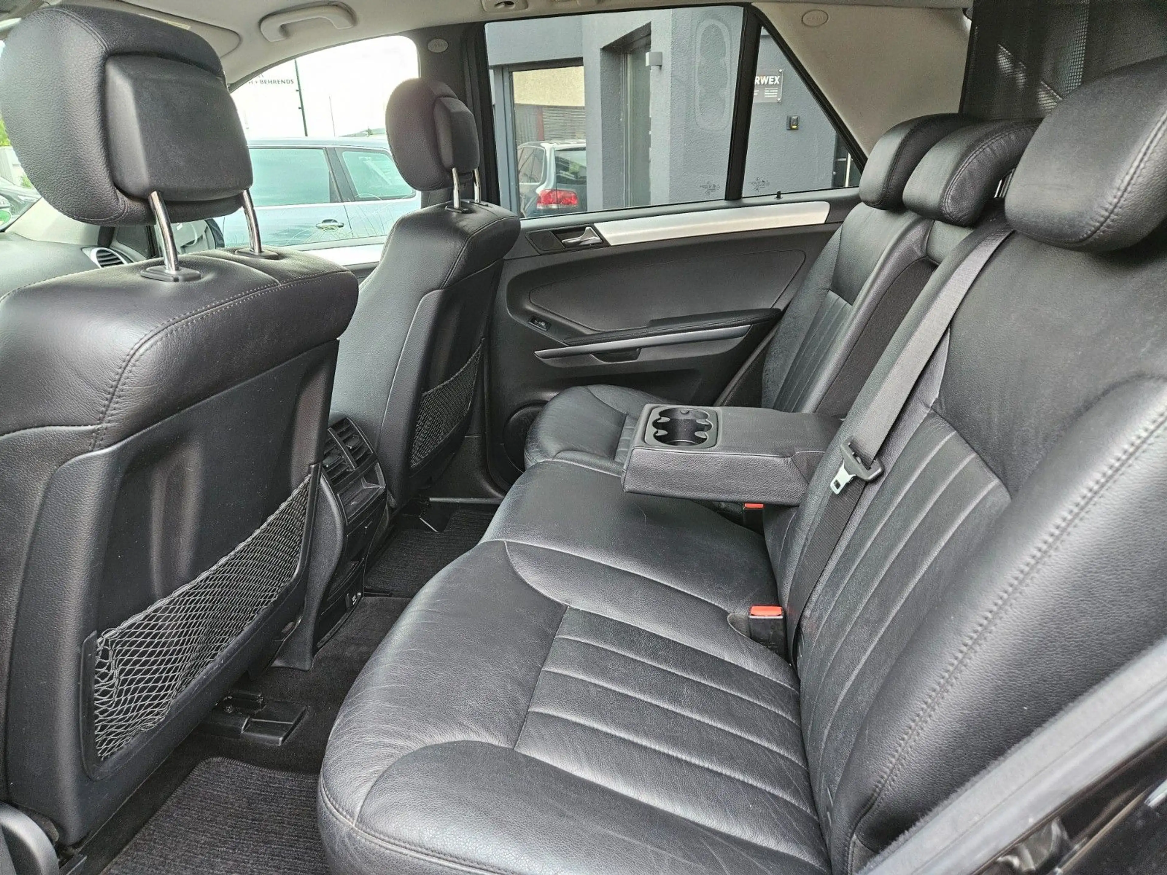 Mercedes-Benz ML 320 CDI — photo 9