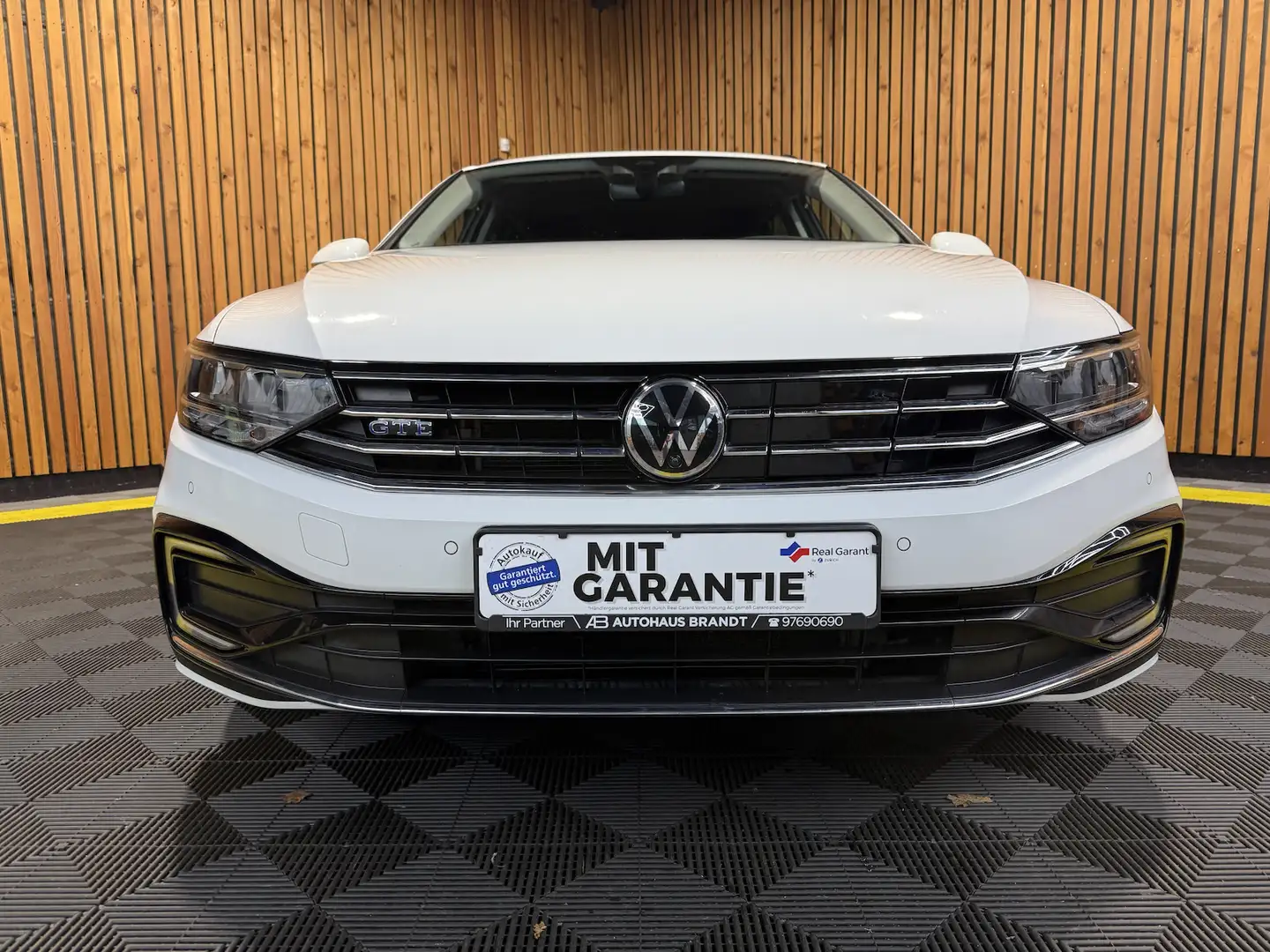 Volkswagen Passat Variant GTE DSG *Navi*Kam*AHK*Virtual*ACC Weiß - 2