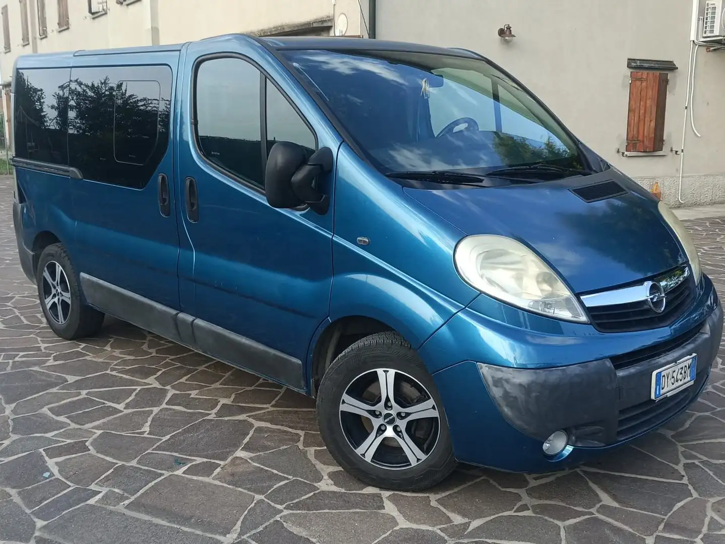 Opel Vivaro Benzina GPL Bleu - 1