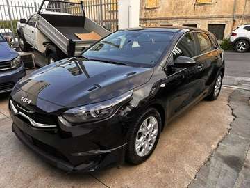 Ceed 1.4 t-gdi Evolution Pack Plus 140cv SOLO 8700 KM NAVY CAMERA AUTOMATICA
