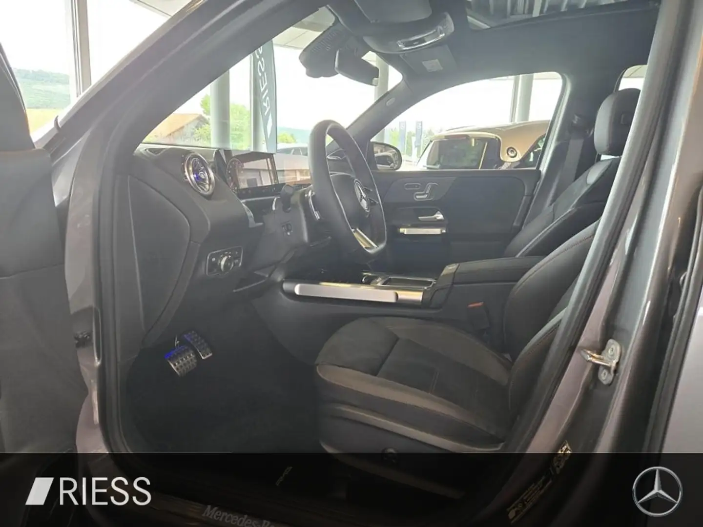 Mercedes-Benz GLB 220 4MATIC SD SpurW W-Paket S-Sitz KeyLess Gri - 2