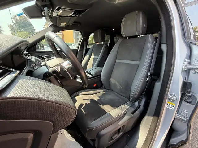 Land Rover Range Rover Velar view 7