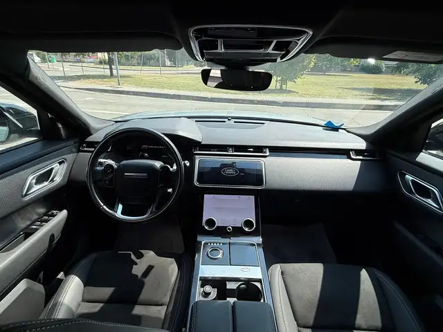 Land Rover Range Rover Velar view 10