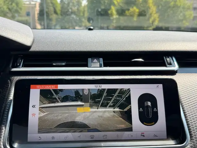 Land Rover Range Rover Velar view 11