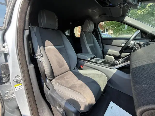 Land Rover Range Rover Velar view 8