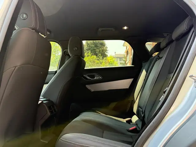 Land Rover Range Rover Velar view 9