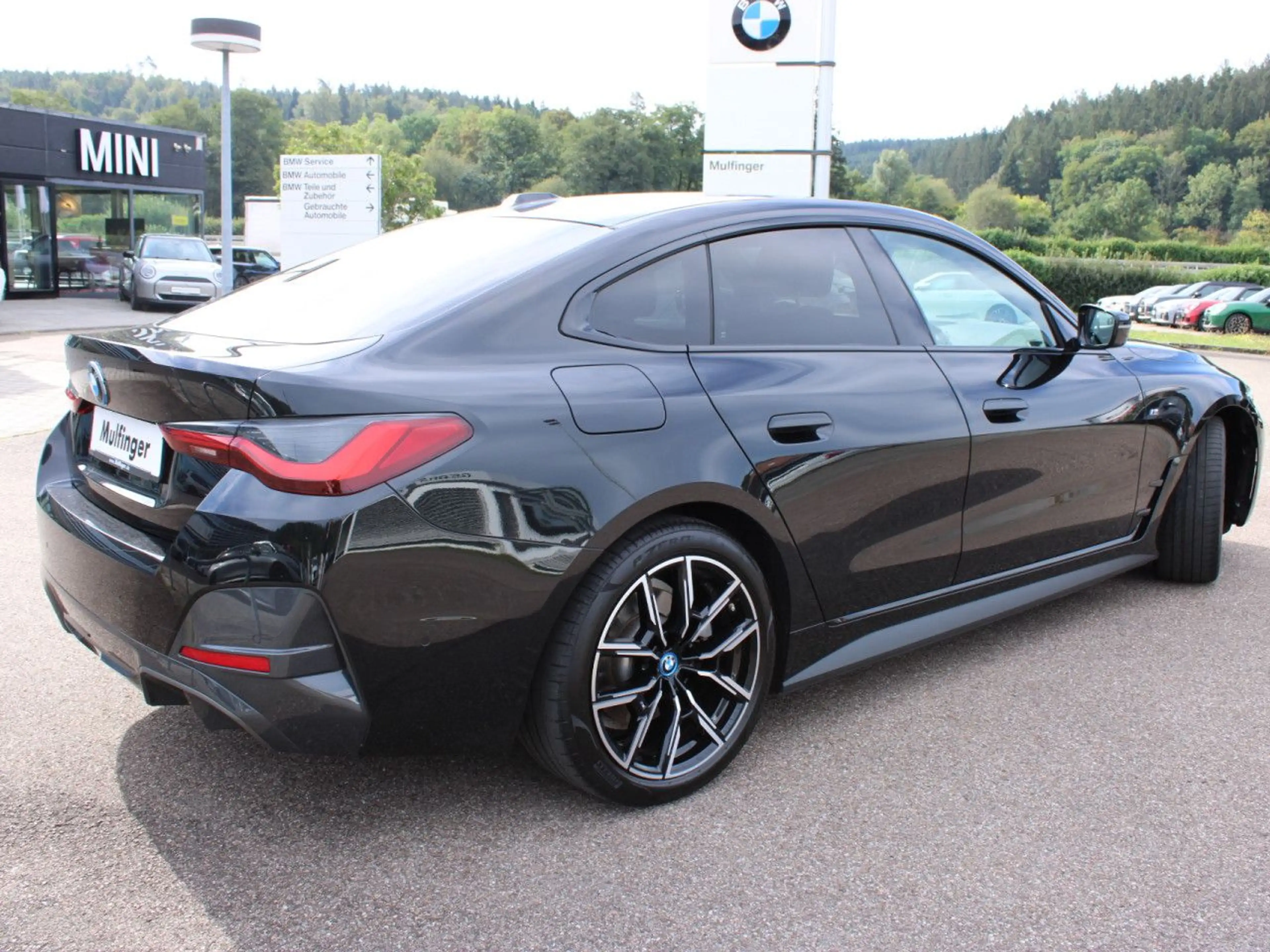 BMW i4 e35 GranCoupe M Sport Navi SurView Har/Ka.19" — photo 5