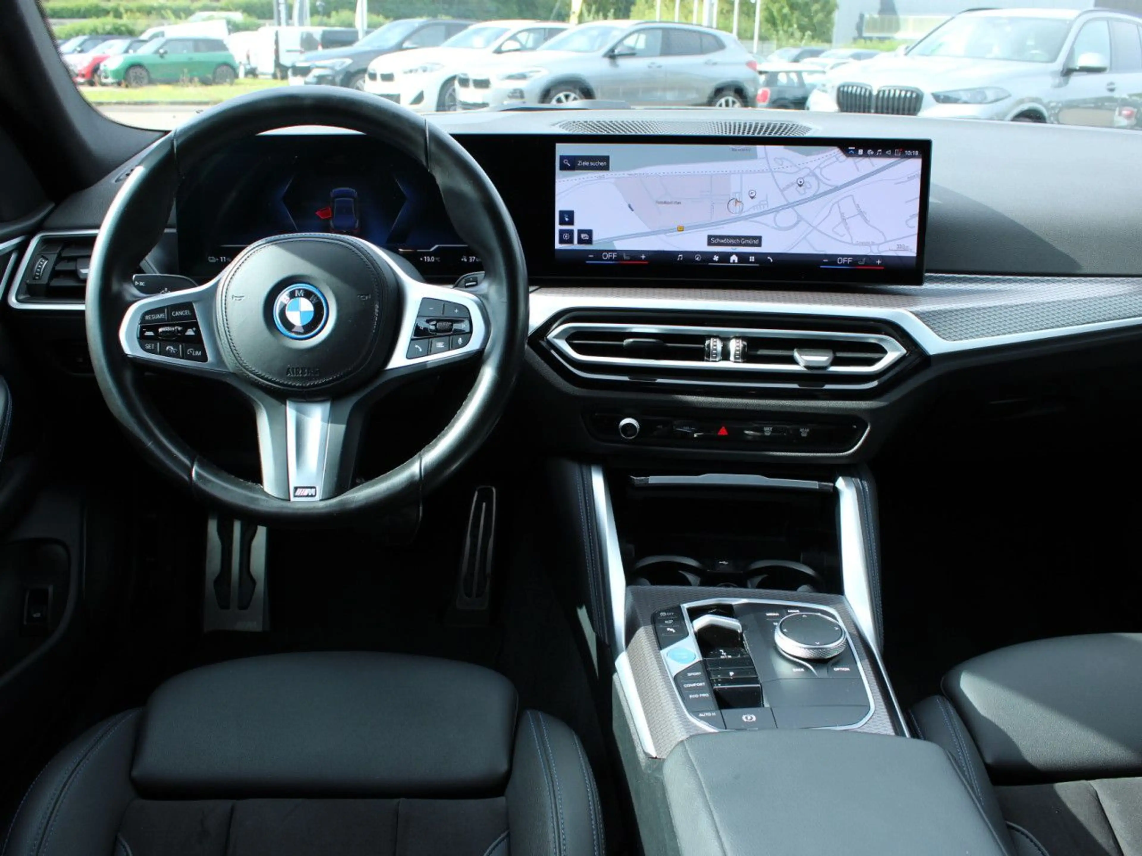 BMW i4 e35 GranCoupe M Sport Navi SurView Har/Ka.19" — photo 10