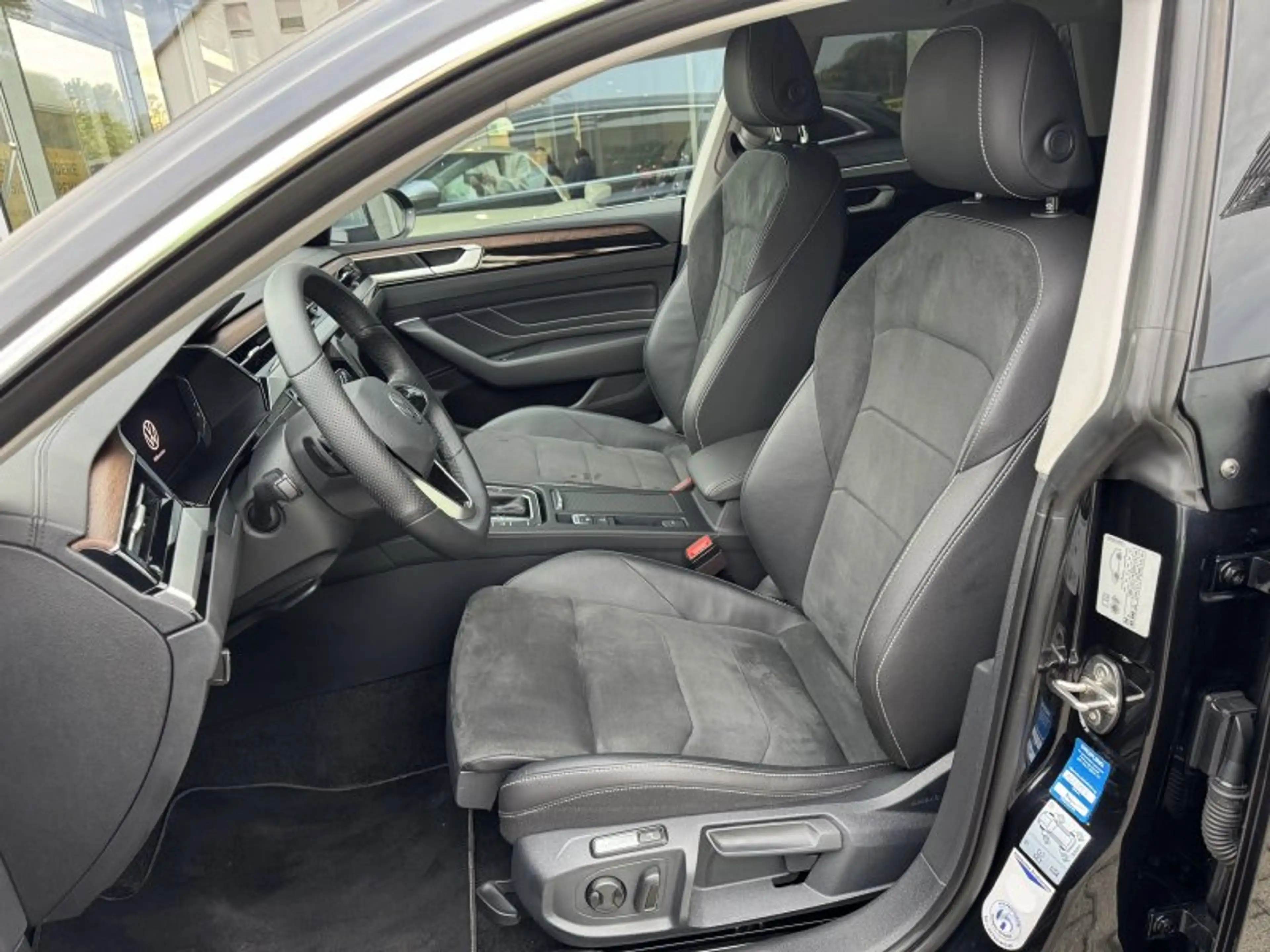 Volkswagen Arteon Shooting Brake 1.4 TSI eHyb Elegance Pano Navi LED — photo 11