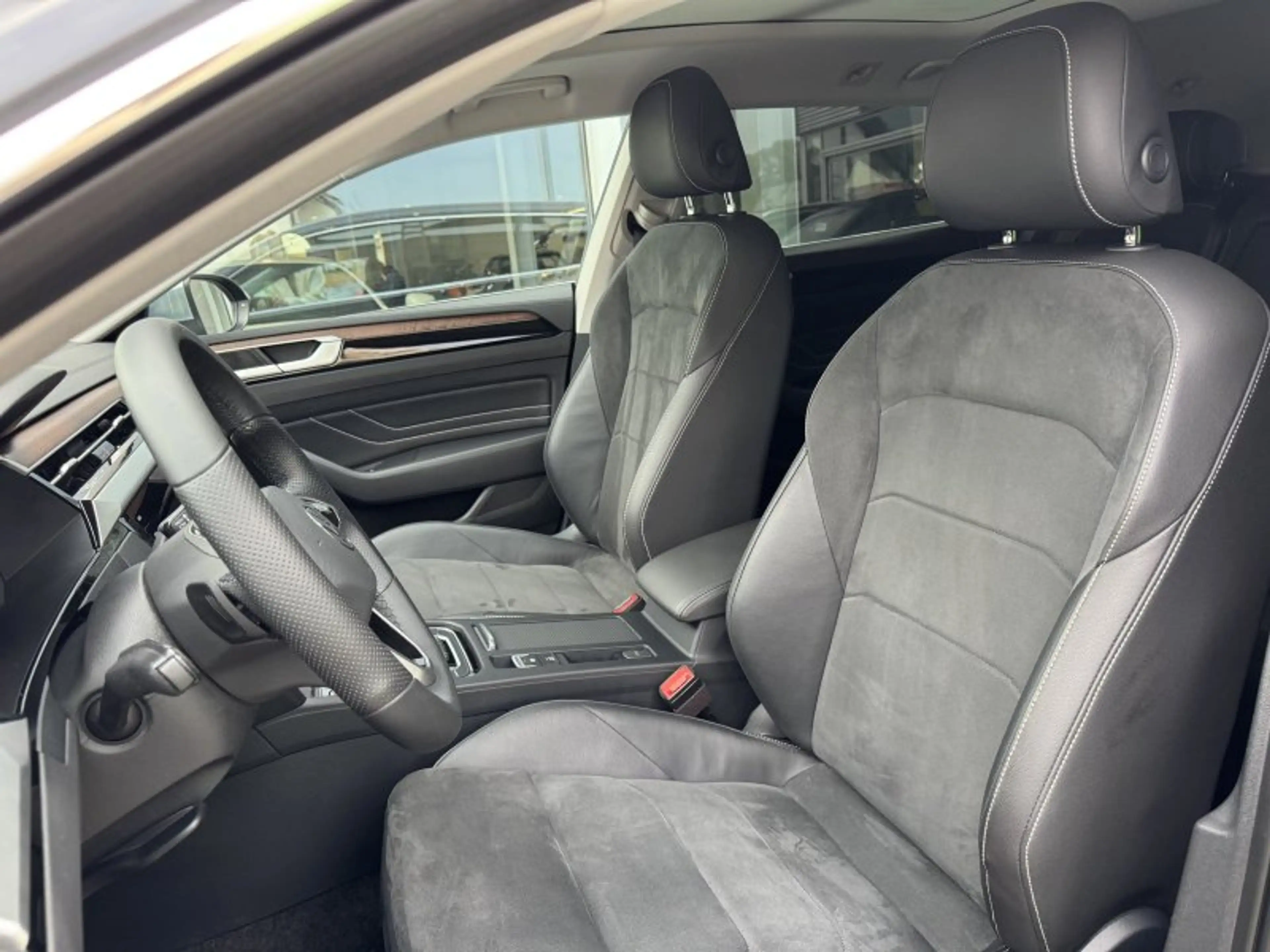 Volkswagen Arteon Shooting Brake 1.4 TSI eHyb Elegance Pano Navi LED — photo 12