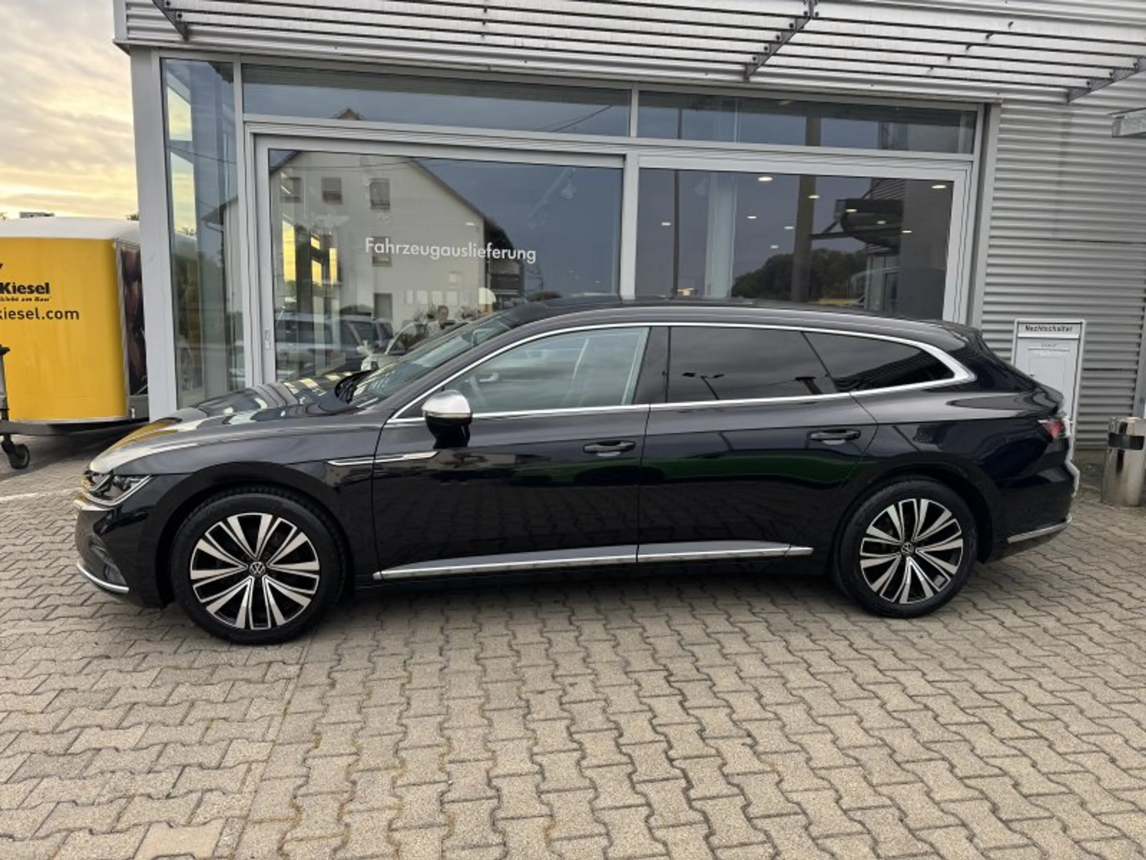 Volkswagen Arteon Shooting Brake 1.4 TSI eHyb Elegance Pano Navi LED — photo 4