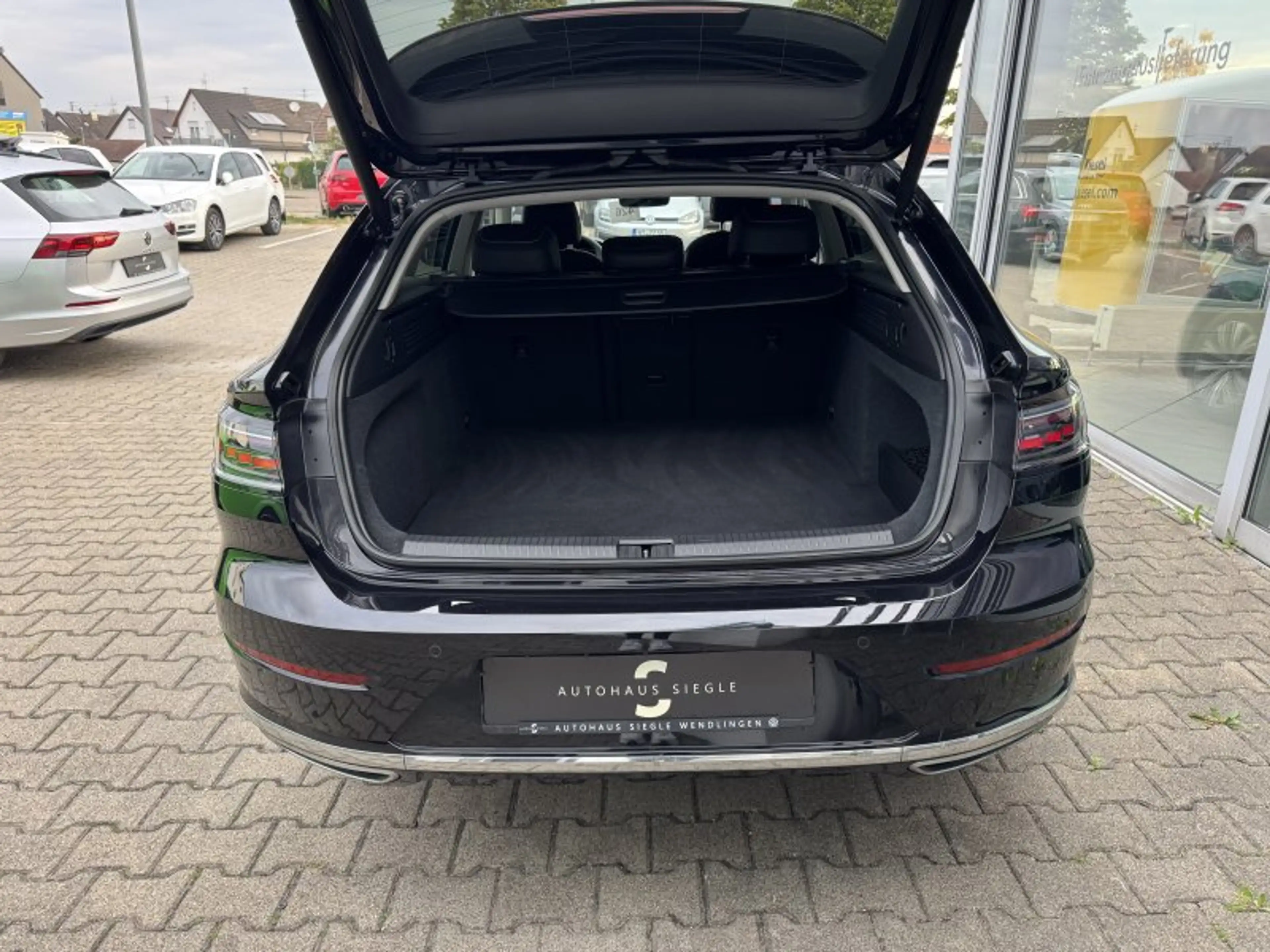 Volkswagen Arteon Shooting Brake 1.4 TSI eHyb Elegance Pano Navi LED — photo 8