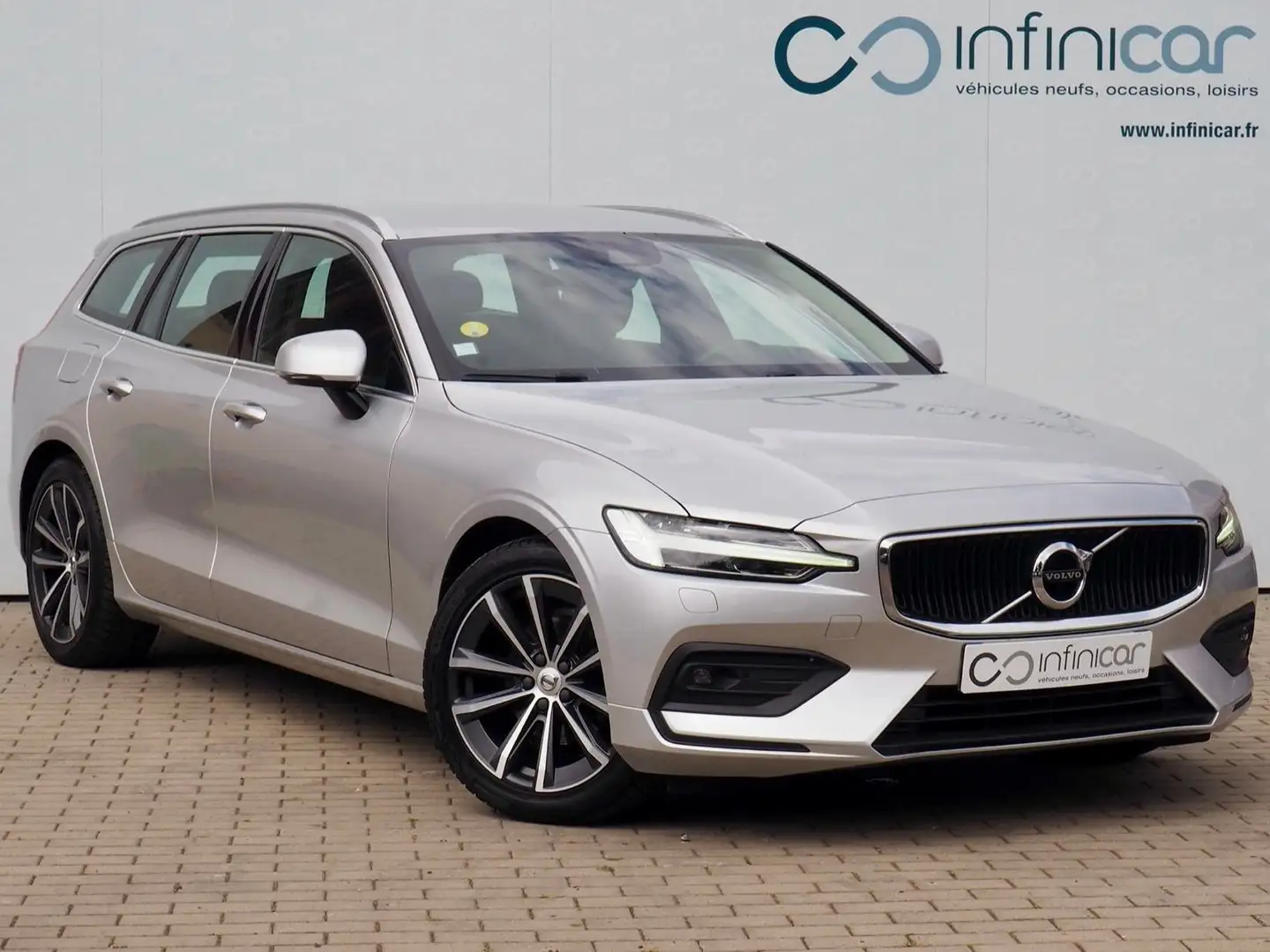 Volvo V60 V60 D3 150 Business Executive + Attelage + Options Argent - 1