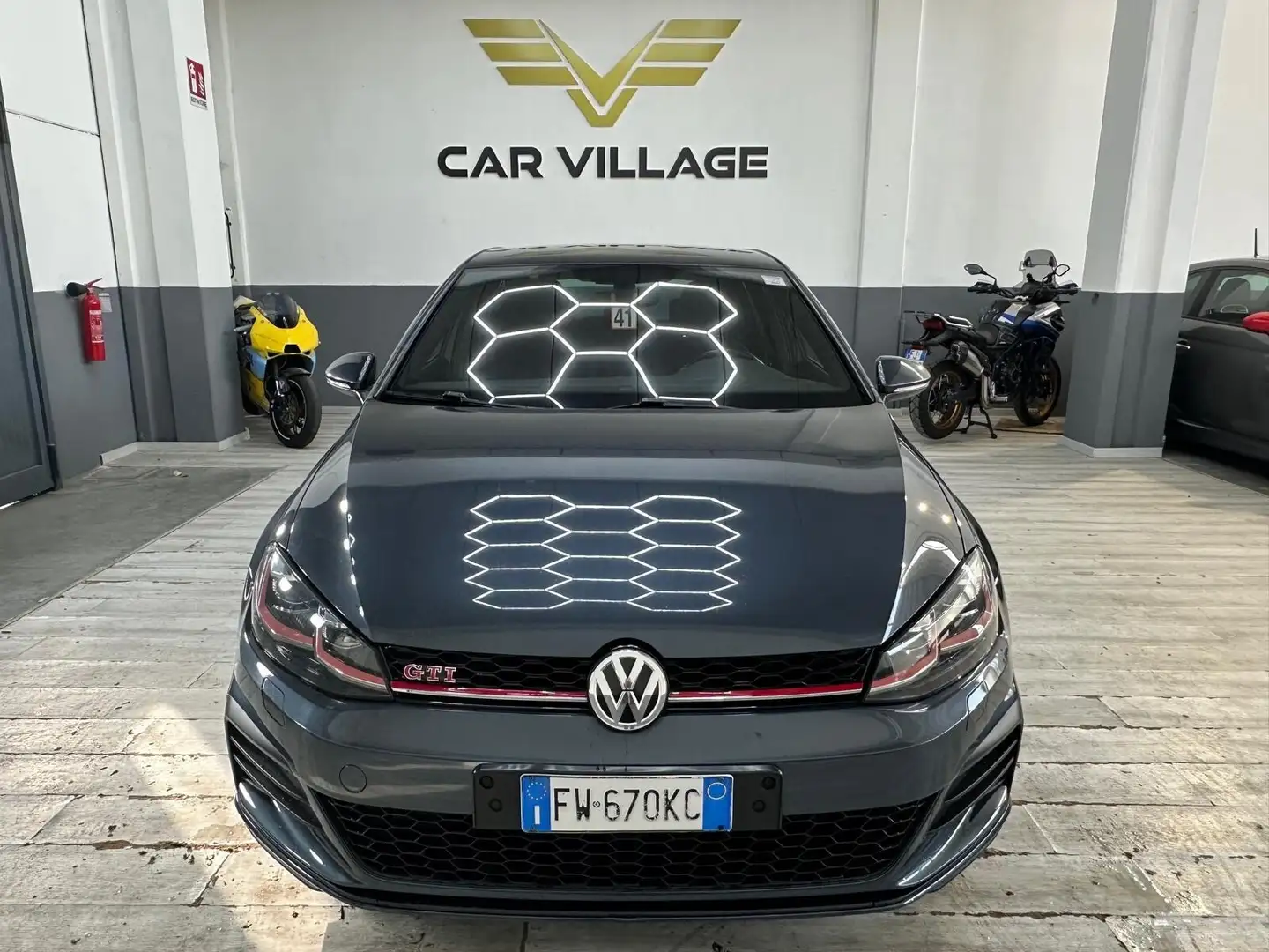 Volkswagen Golf GTI Golf GTI Performance 2.0 245 CV TSI DSG 5p. BMT Grau - 1