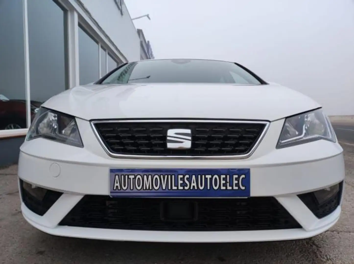 SEAT Leon 5p 1.5 TGI 96 kW (130 CV) Start&Stop Reference Edi Blanco - 2