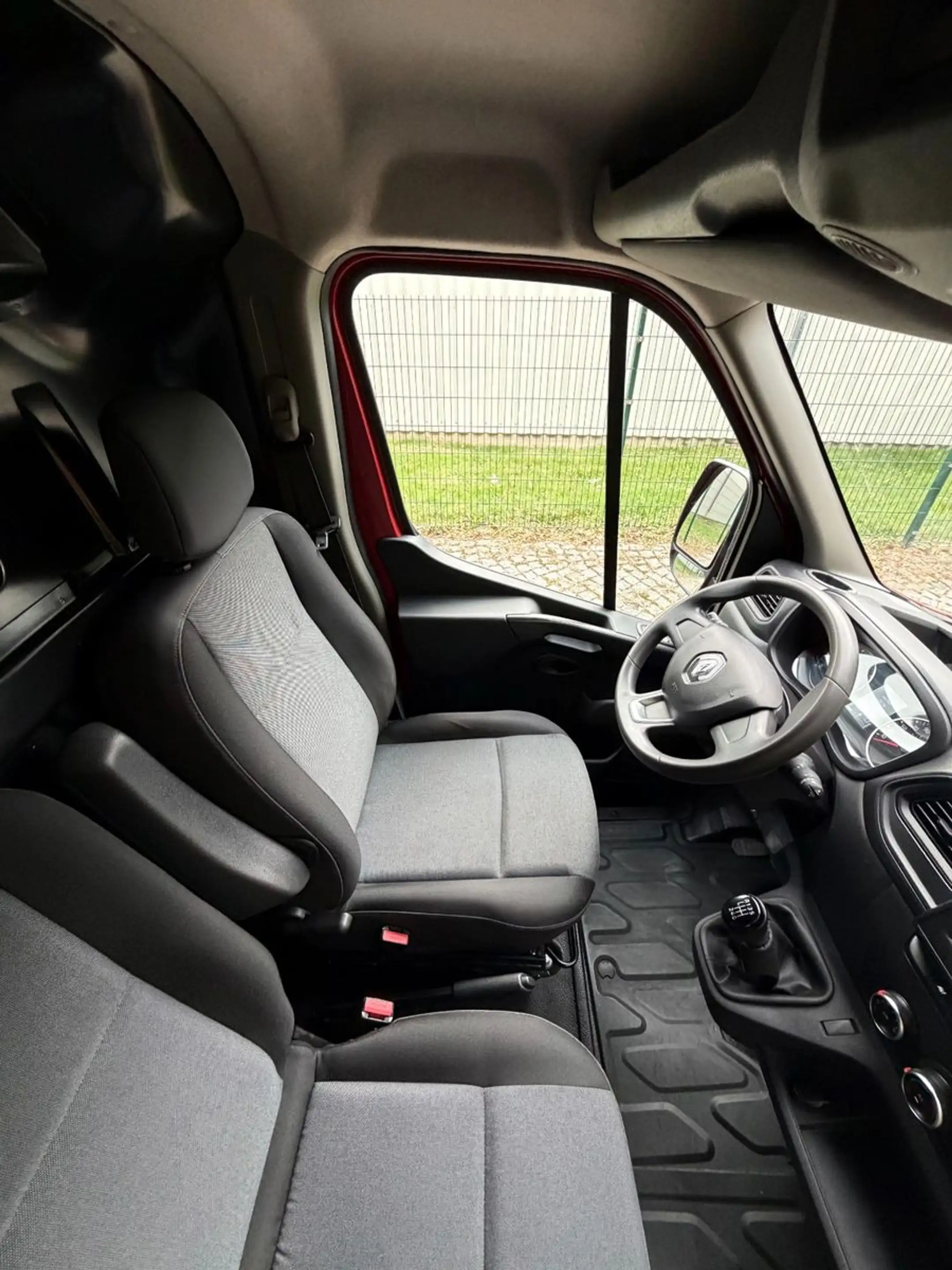 Renault Master III Kasten L2H2 3,5t Klima Navi MwSt — photo 13