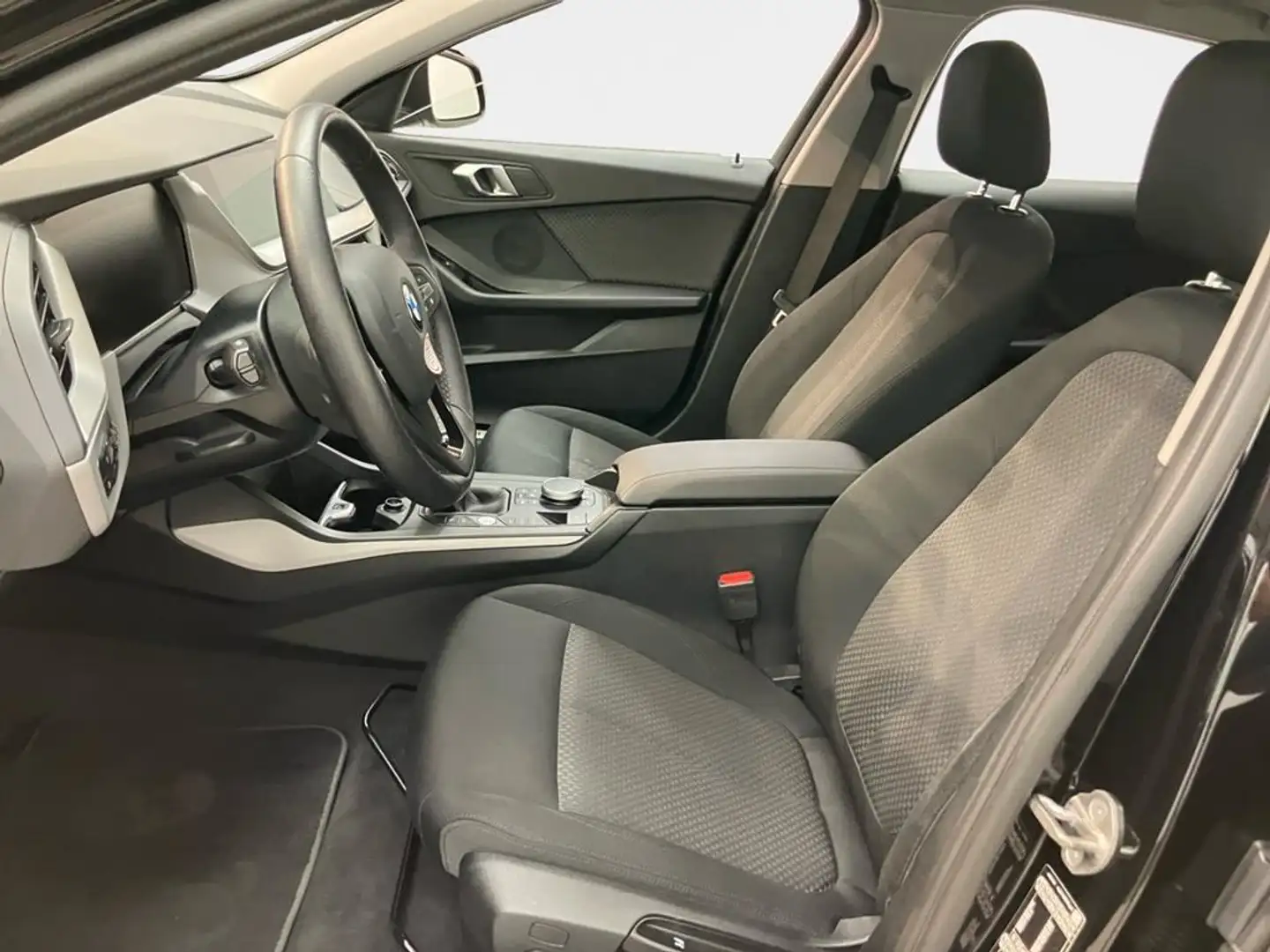 BMW 116 Advantage Schwarz - 2