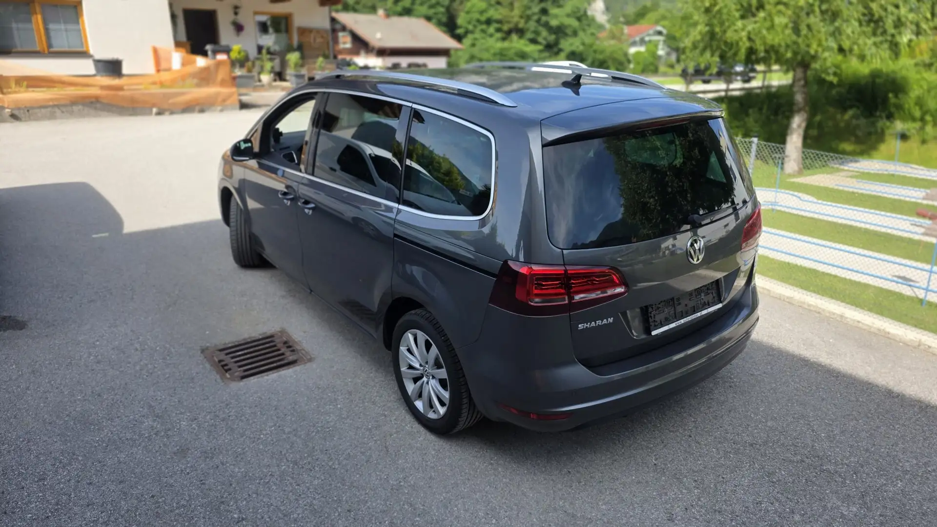 Volkswagen Sharan 2.0 TDI - 2