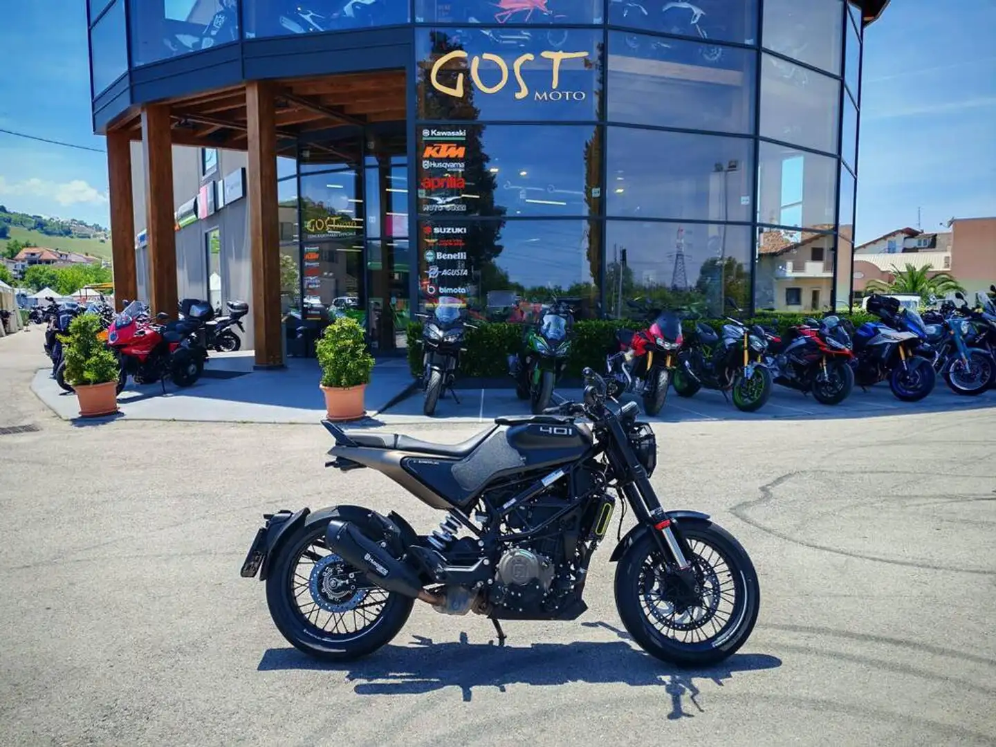 Husqvarna Svartpilen - 1