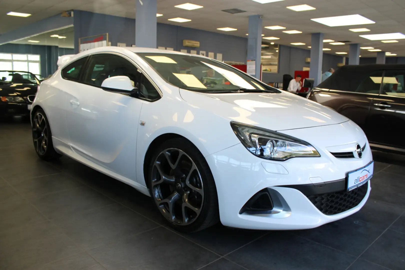 Opel Astra OPC Weiß - 1