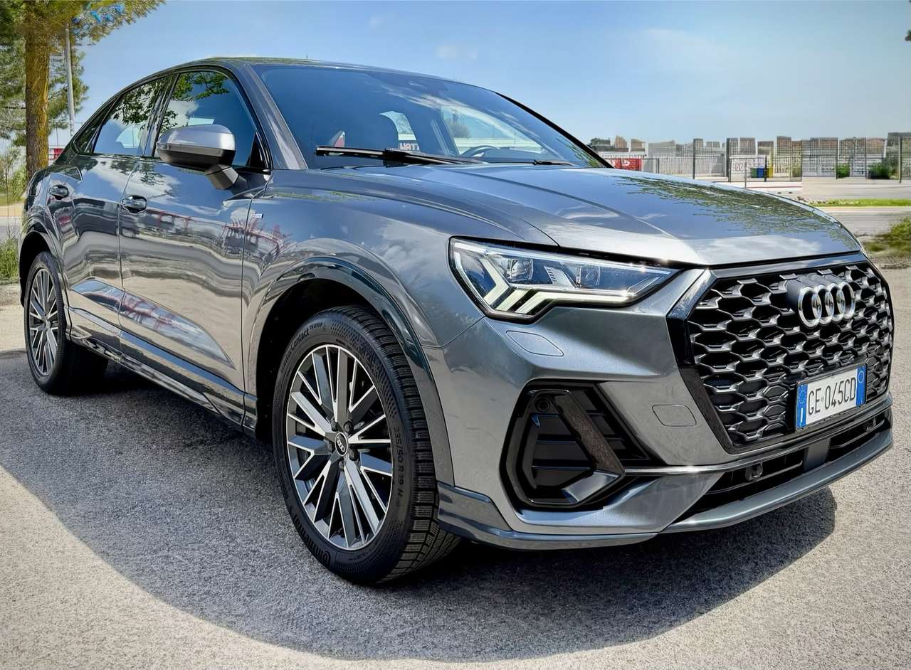 Audi Q3 Sportback 35 1.5 tfsi 150CV Doppio S line-FARI MATRIX/LUCI AMBIENTE/PELLE