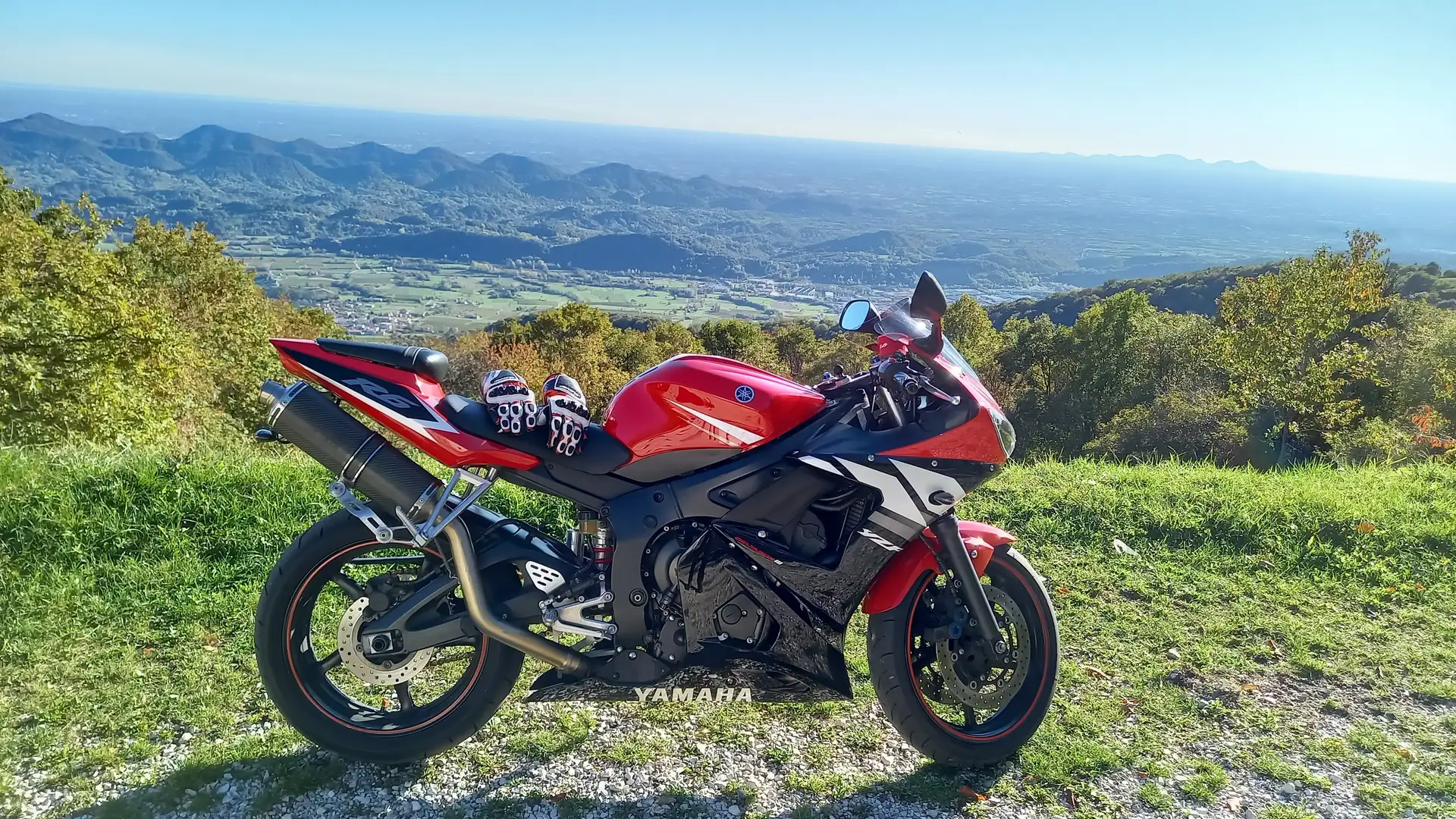 Yamaha YZF-R6 Rouge - 2