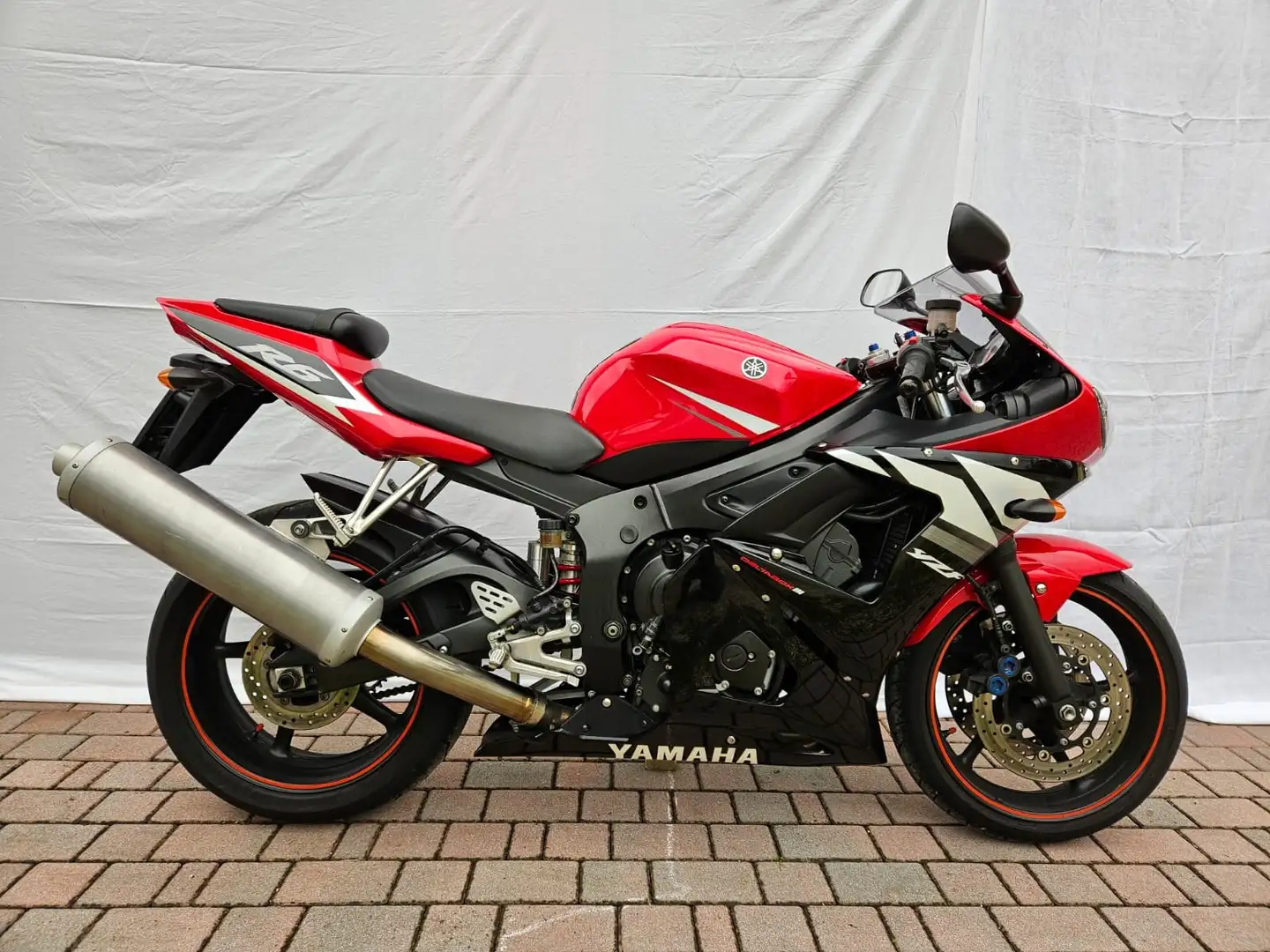 Yamaha YZF-R6 Rouge - 1
