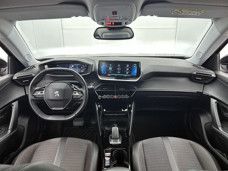 Peugeot e-2008 EV Allure Pack 50 kWh | Apple Carplay/Android Auto — photo 11