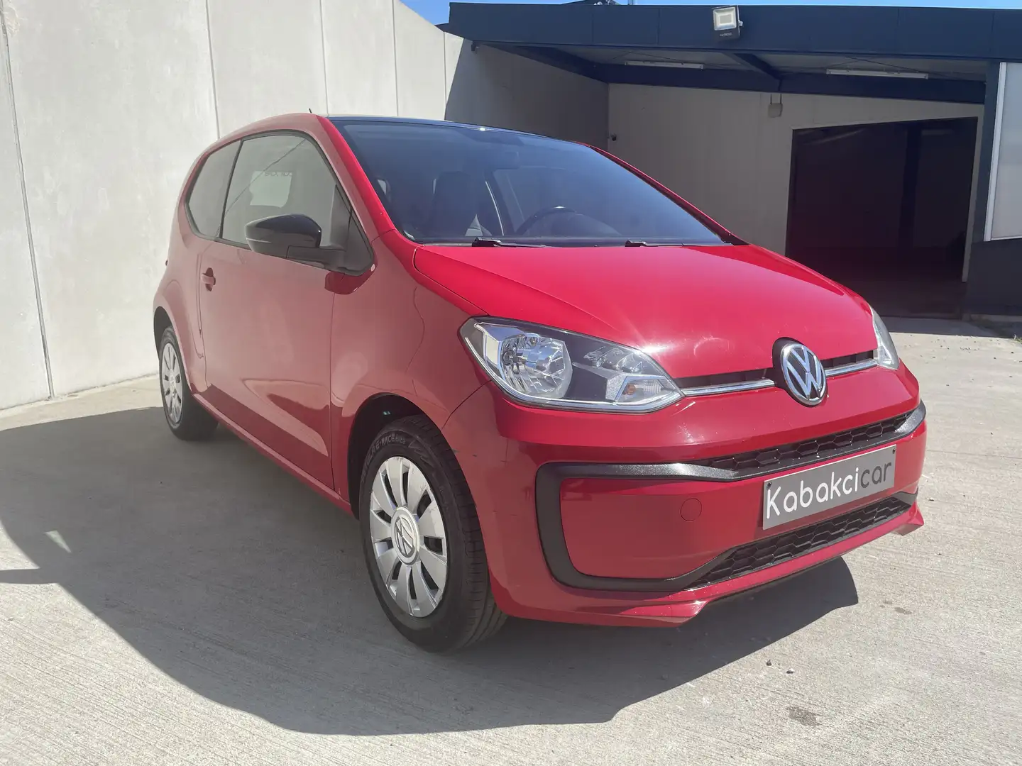 Volkswagen up! 1.0i Move up!/Climatisation/Idéal jeunes!!! Rouge - 1