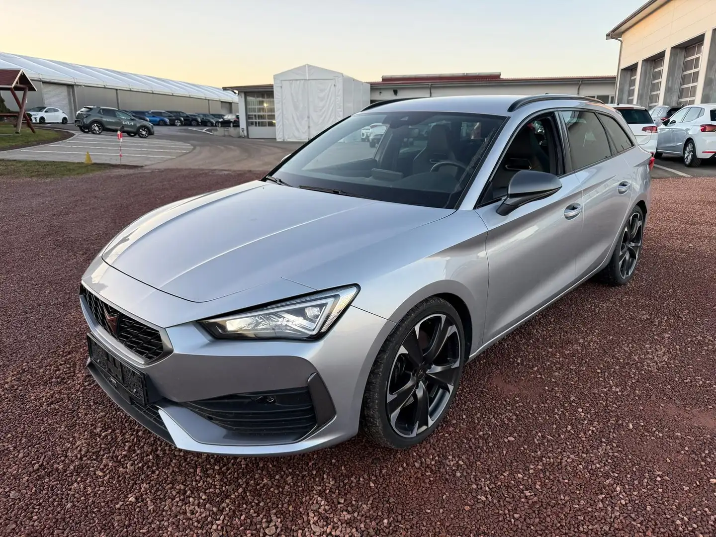 CUPRA Leon ST 2.0 TSI VZ 4Drive NAVI|ACC|19'' Argent - 2