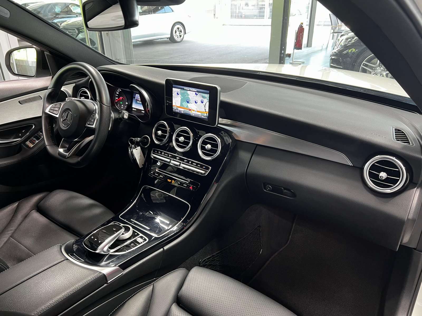 Mercedes-Benz C 180