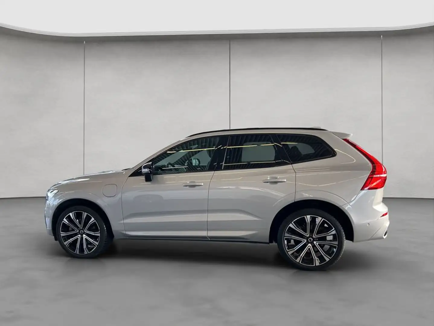 Volvo XC60 XC60 T8 AWD Recharge R-Design 21'' BLIS ACC 360° Silber - 2