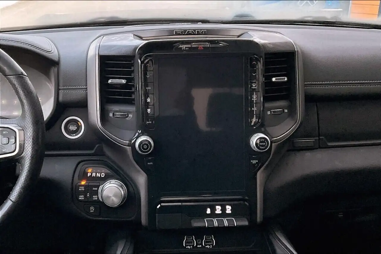 RAM 1500 снимка RAM 1500