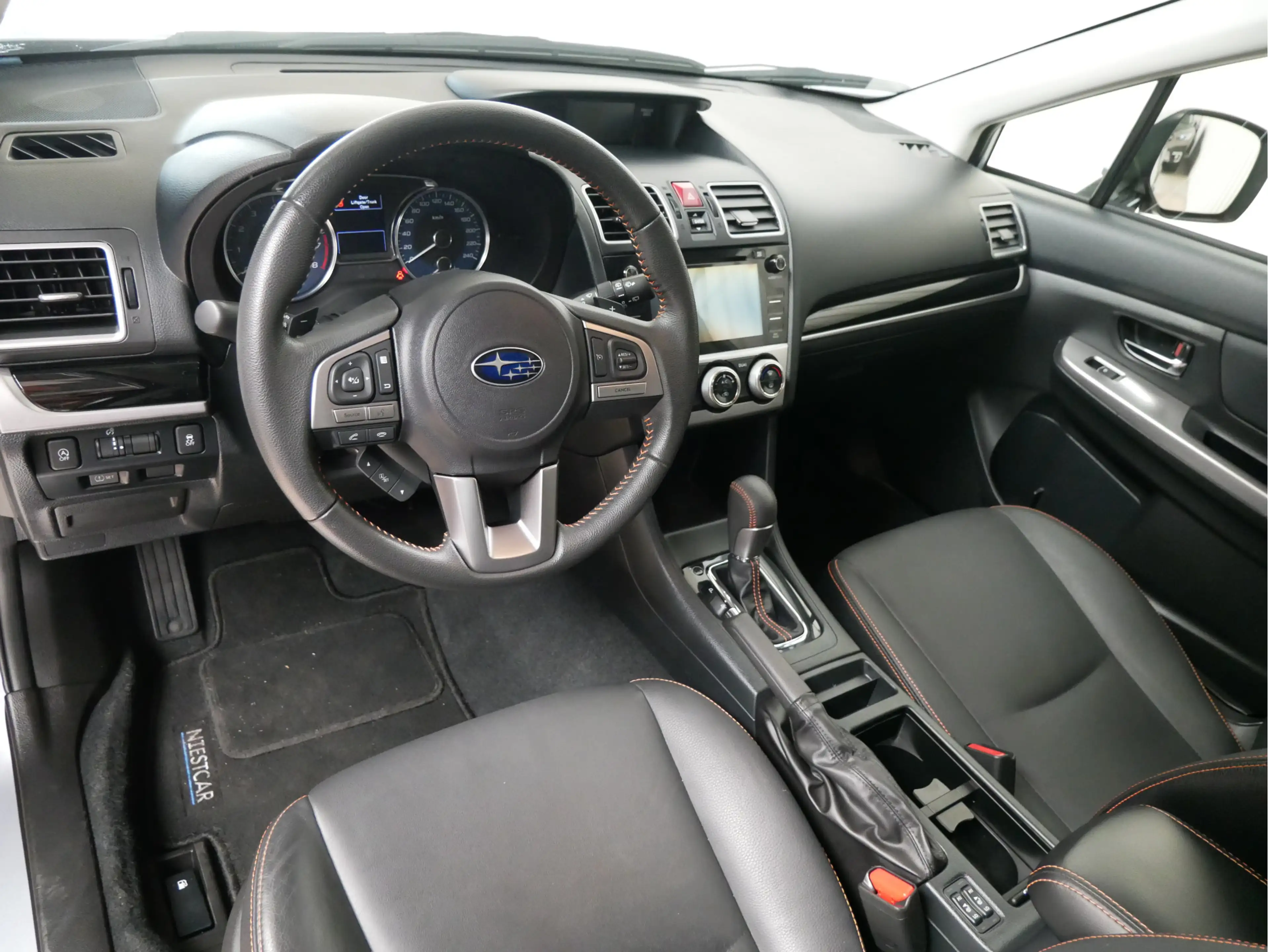 Subaru XV 2.0i Premium AWD — photo 10