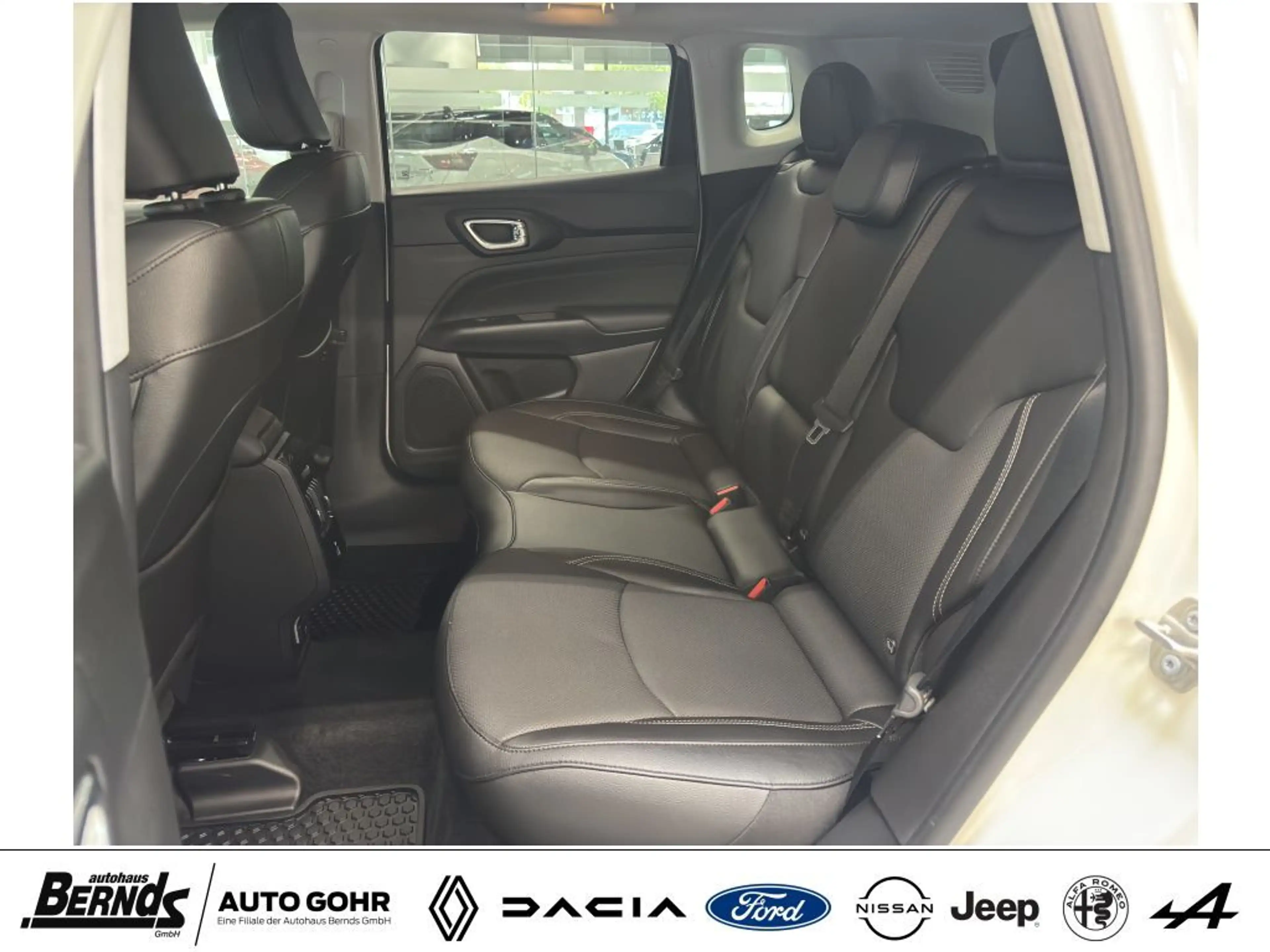 Jeep Compass 1.5 GSE T4 48V e-Hybrid Automatik S WINTER-Pkt. PD — photo 11
