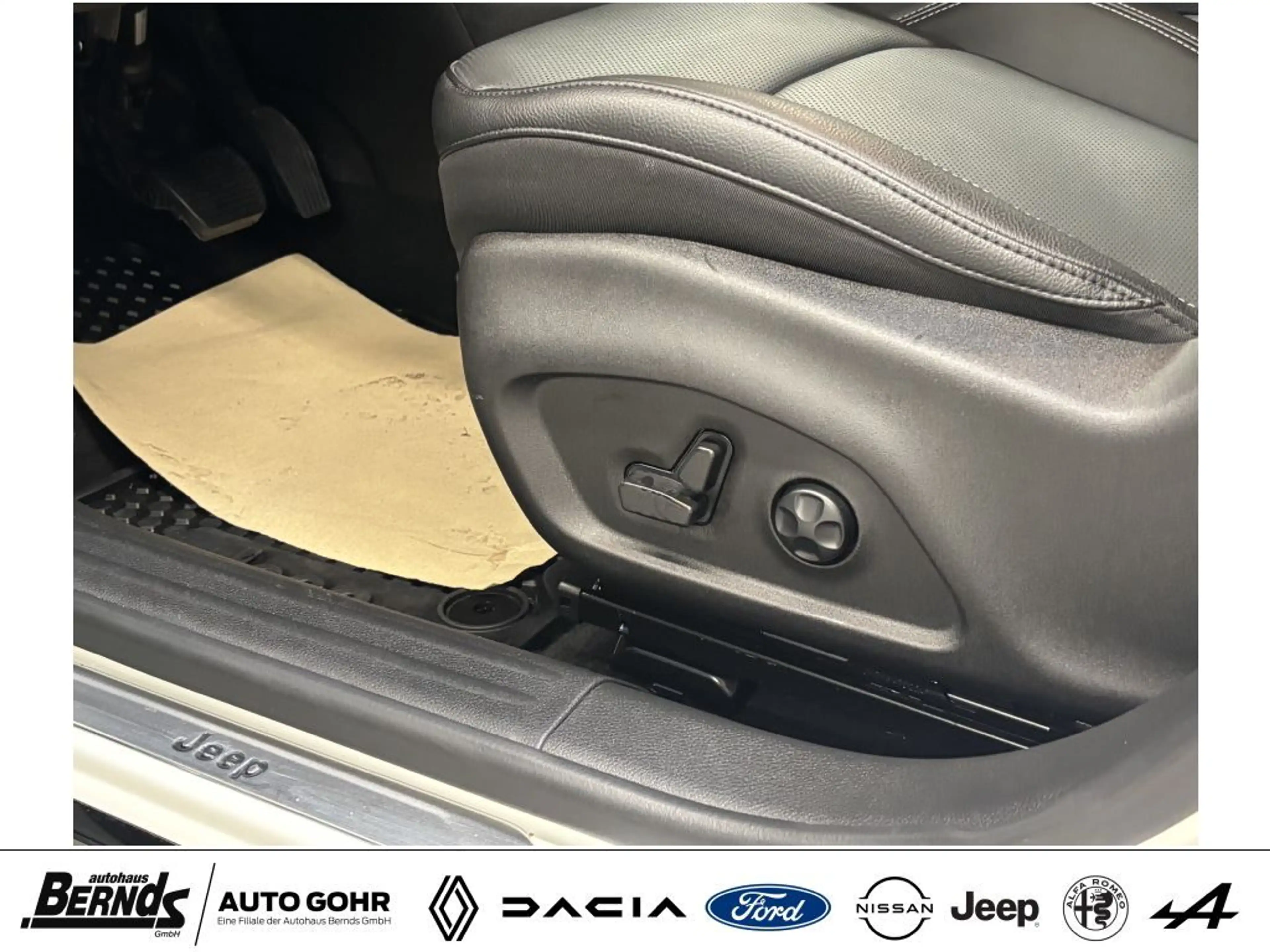 Jeep Compass 1.5 GSE T4 48V e-Hybrid Automatik S WINTER-Pkt. PD — photo 13
