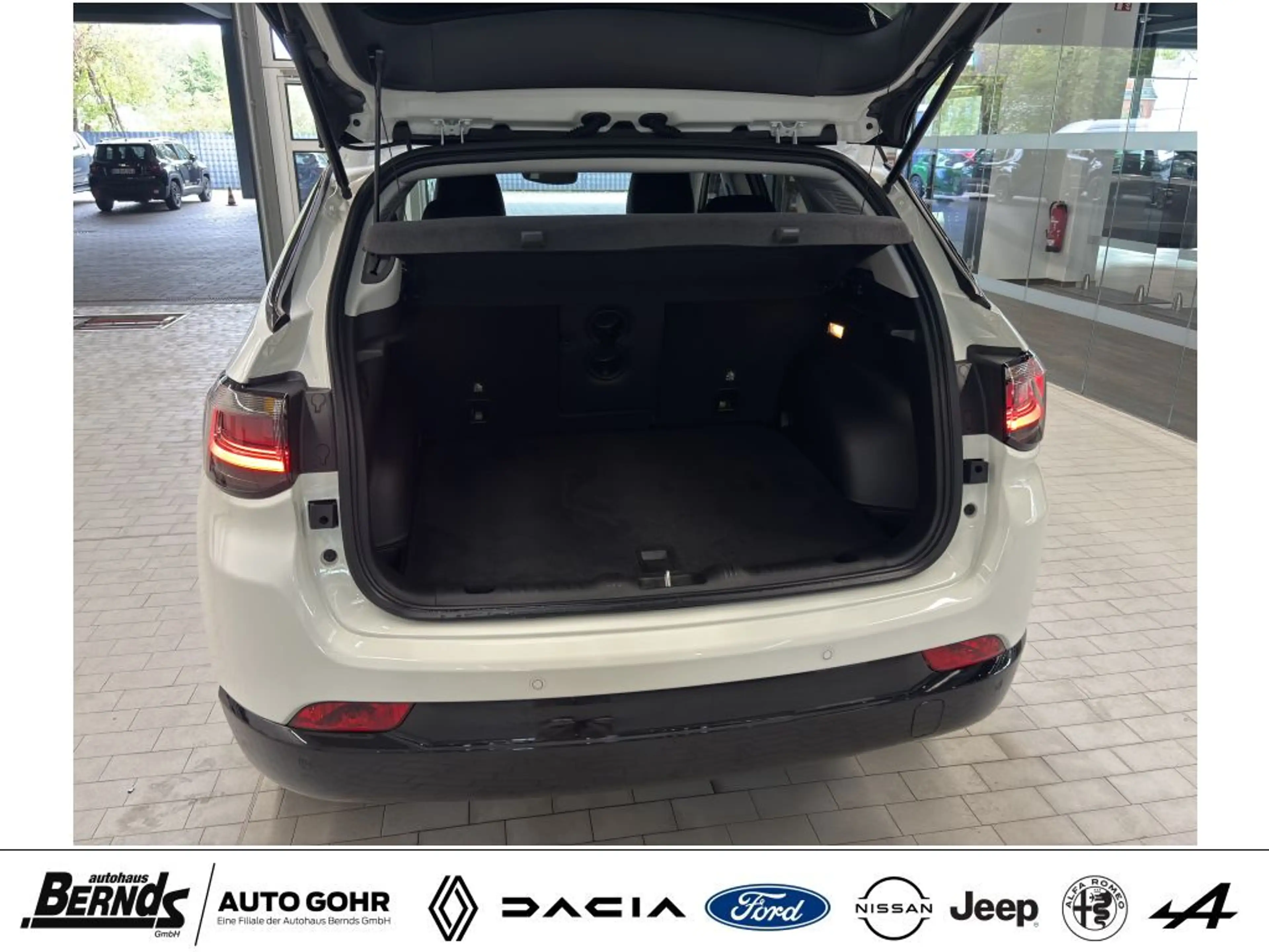 Jeep Compass 1.5 GSE T4 48V e-Hybrid Automatik S WINTER-Pkt. PD — photo 7