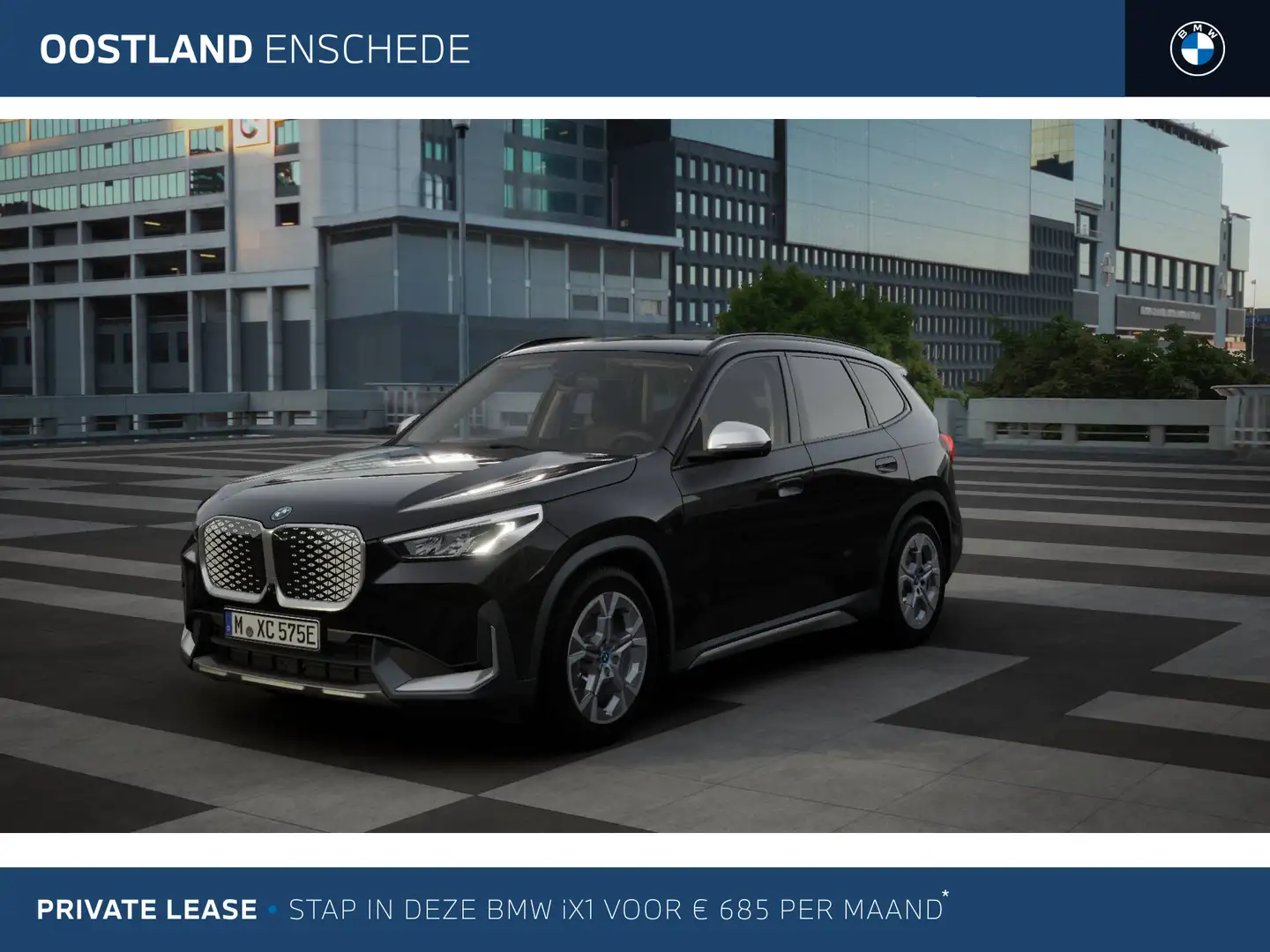BMW iX1 eDrive20 xLine / Panoramadak / Trekhaak / Parking Zwart - 1