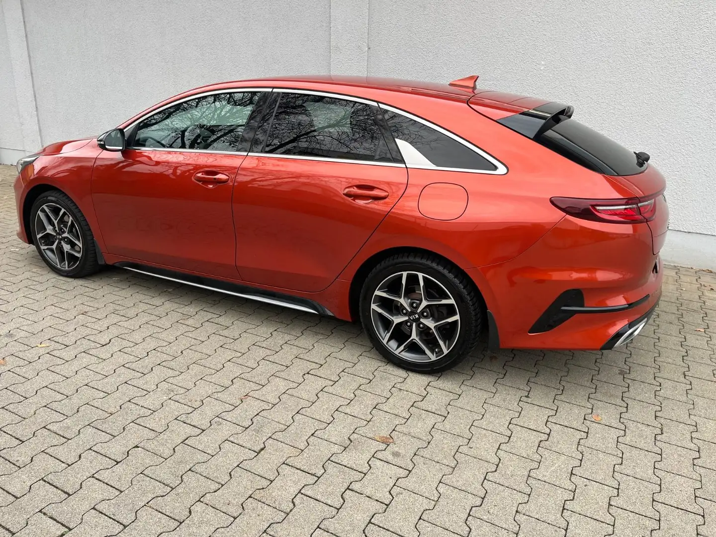 Kia ProCeed GT-Line LED Kamera Automatik Navi Оранжевый - 2