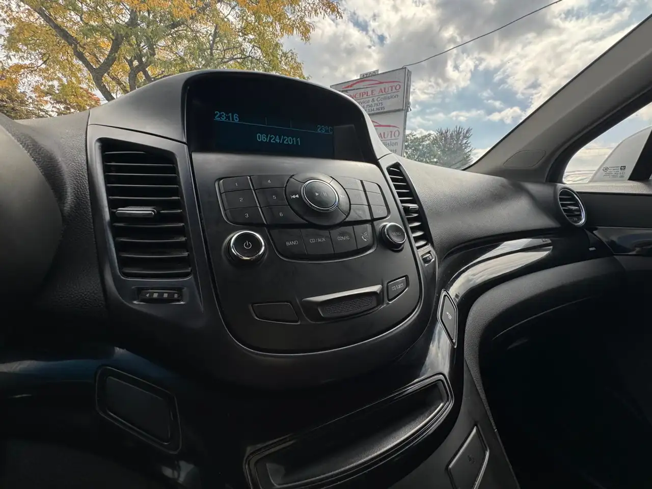 Chevrolet Orlando photo Chevrolet Orlando