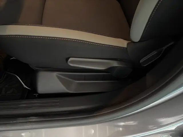 Dacia Duster view 24