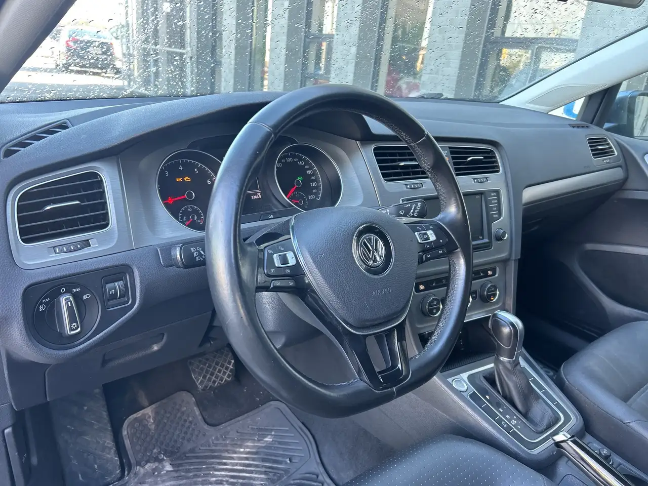 Volkswagen Golf снимка Volkswagen Golf